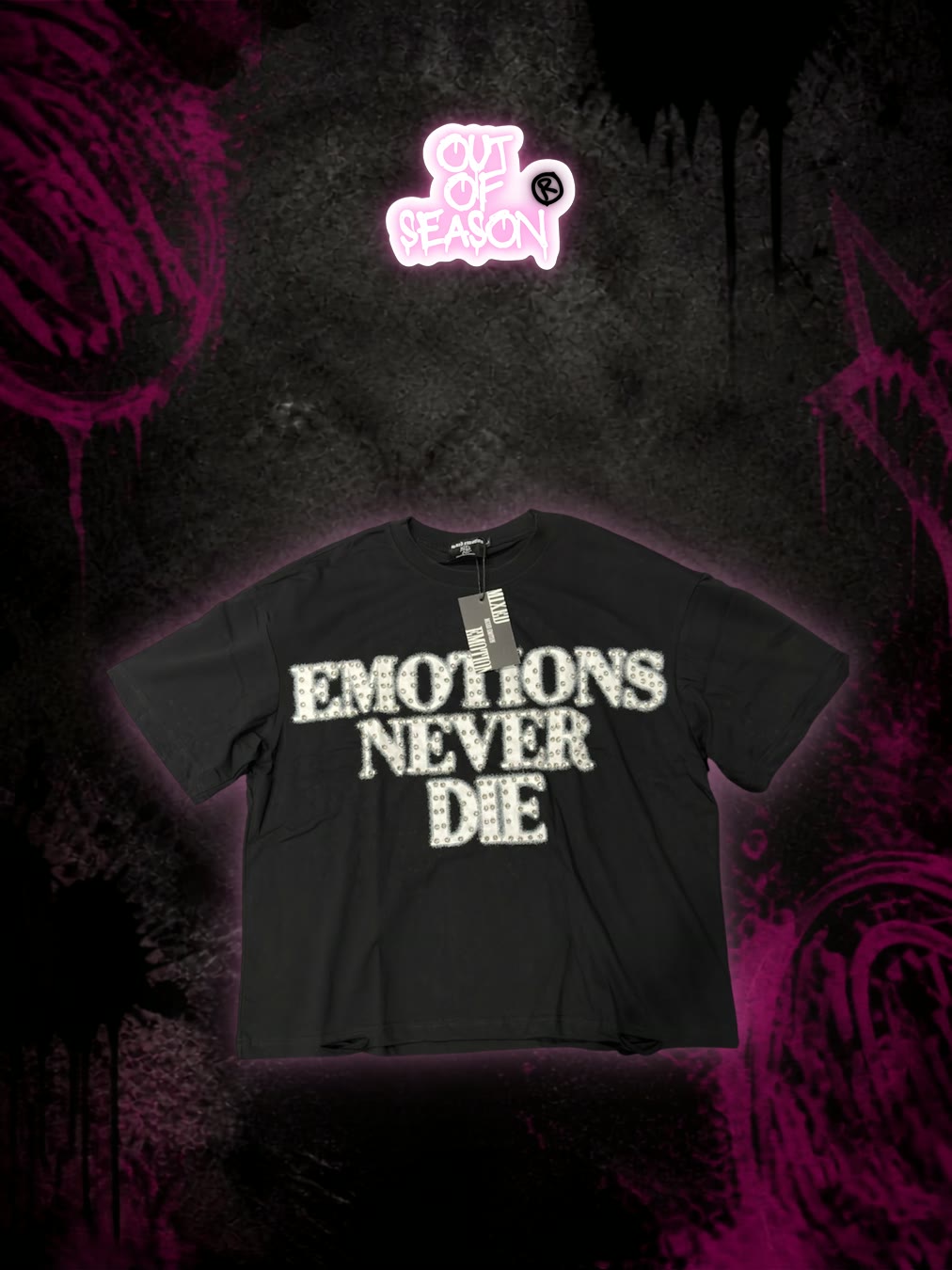 Mixed Emotions Never Die Tee Negra